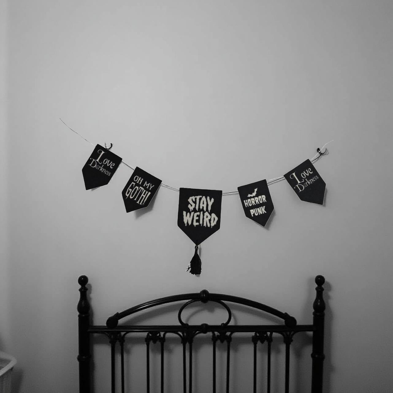 Bandeirolas Stay Weird