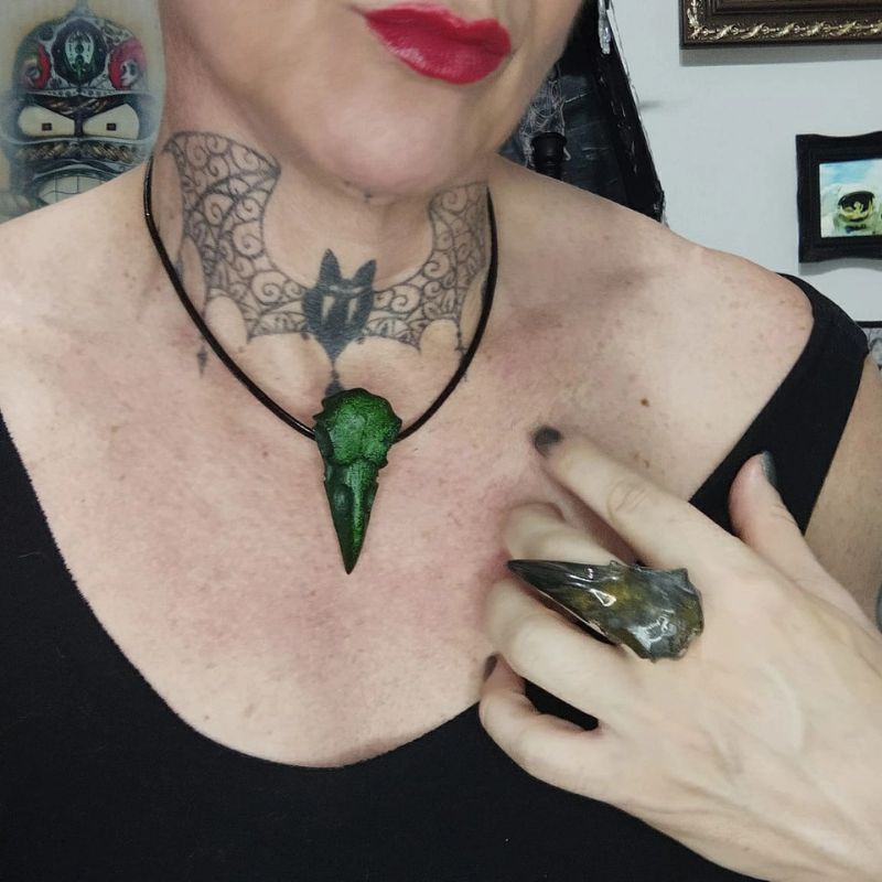 Corvus Noctis – Gargantilha do Corvo Noturno "Nunca Mais"