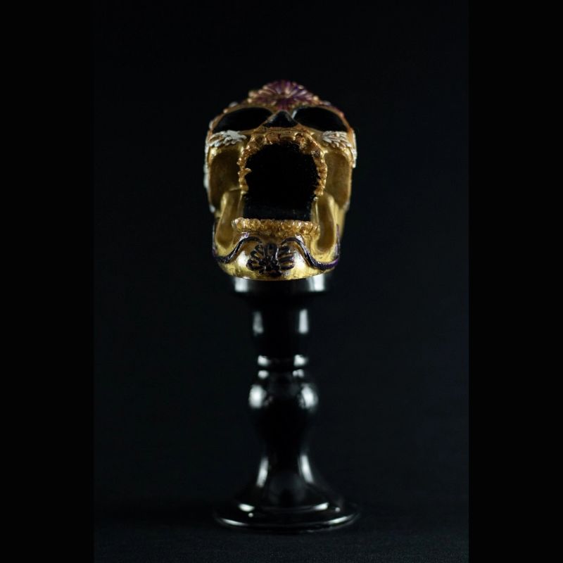 💀 Indian Skull – Caveira Decorativa Exclusiva no Pedestal