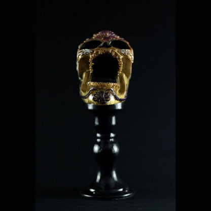 💀 Indian Skull – Caveira Decorativa Exclusiva no Pedestal